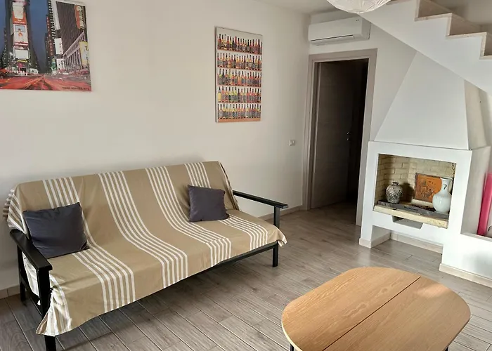 Sunshine Luxury Seafront House - S'arena Scoada