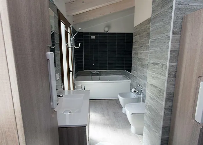 Sunshine Luxury Seafront House - S'arena Scoada 普佐伊杜