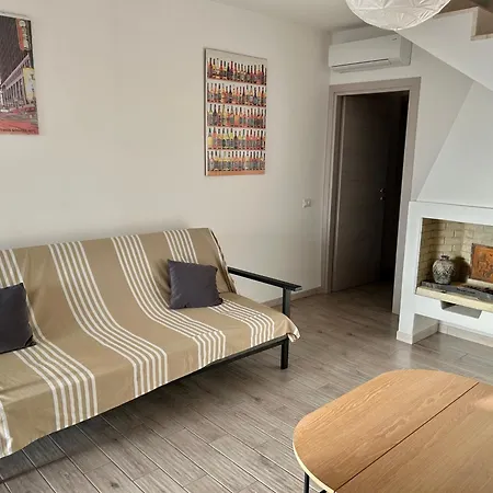 Sunshine Luxury Seafront House - S'arena Scoada