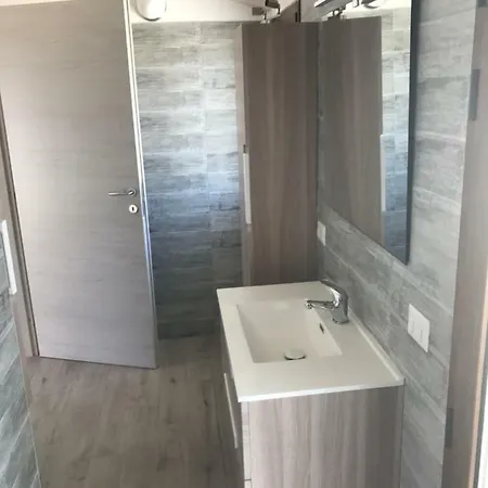Sunshine Brand New Luxury House Putzu Idu