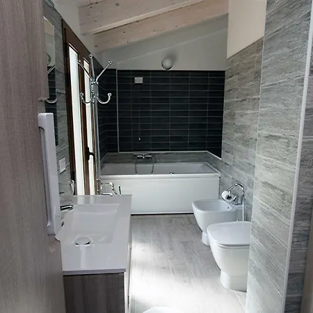 Sunshine Luxury Seafront House - S'arena Scoada بوتزو ايدو